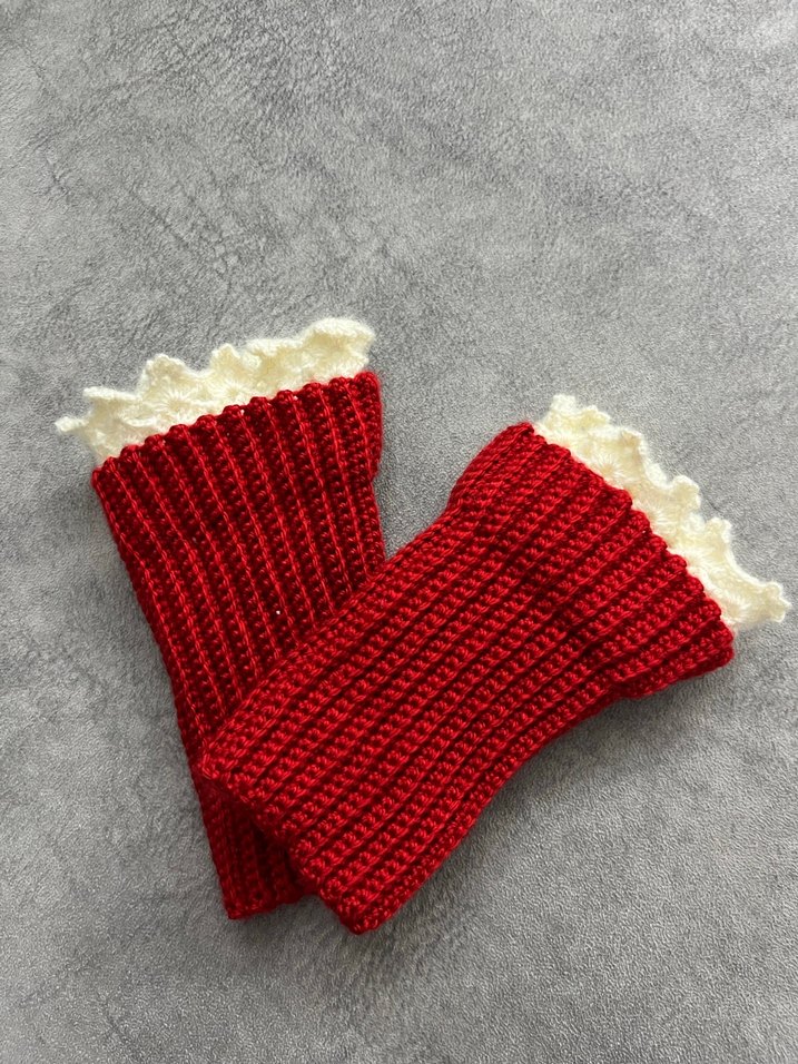 Kırmızı Örgü Kadın Eldiveni Dantel Detaylı - Görsel 4