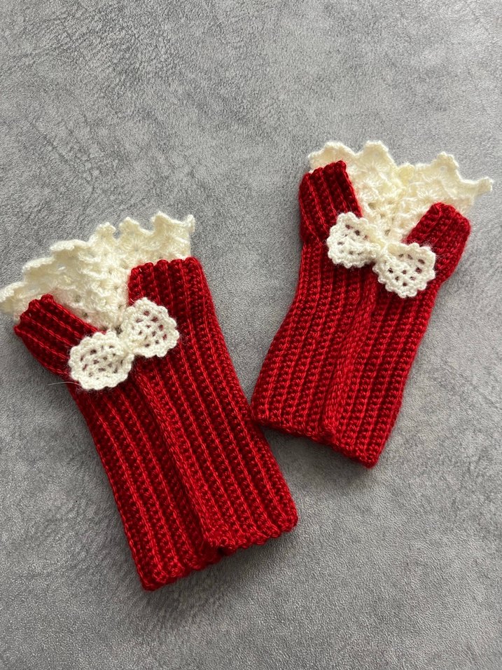 Kırmızı Örgü Kadın Eldiveni Dantel Detaylı - Görsel 2