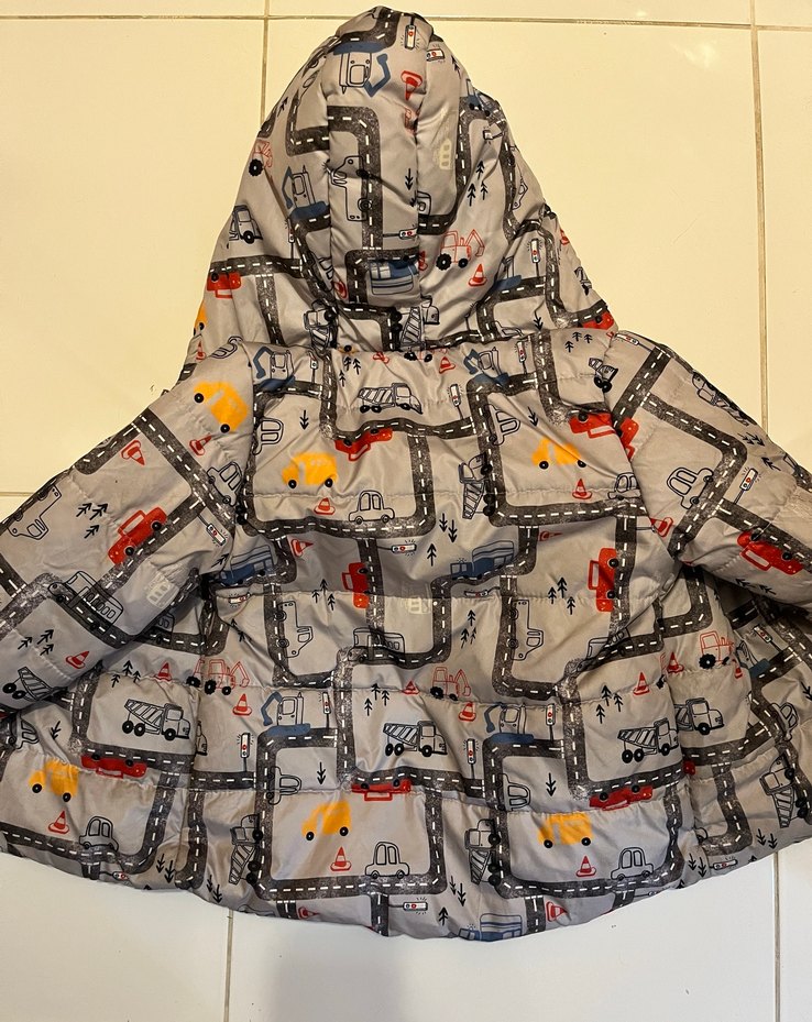 Kapüşonlu, Fermuarlı Erkek Çocuk Montu 5 yaş - Görsel 2