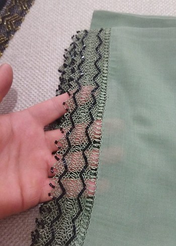 Bej Parlak Yılan Desenli Kadın Vücut Zinciri - Görsel 9