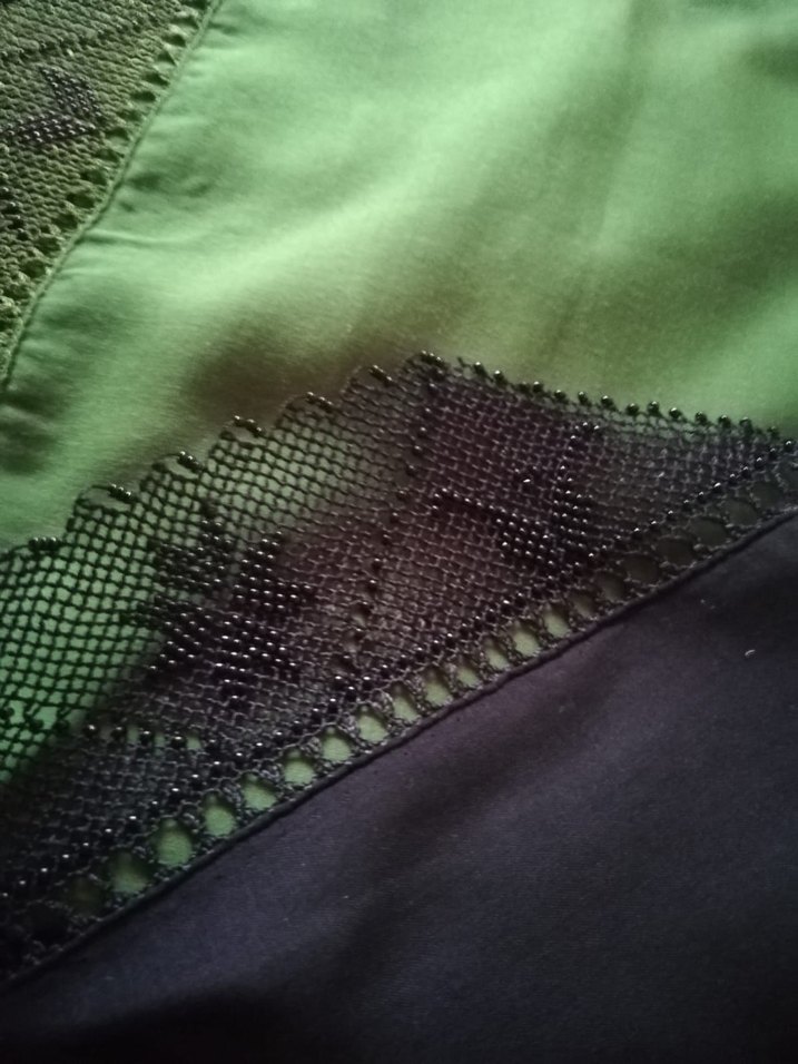 Bej Parlak Yılan Desenli Kadın Vücut Zinciri - Görsel 4