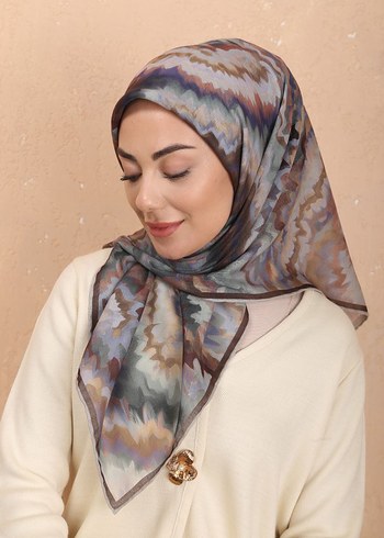 Renkli Dalgalı Kadın esarp - Görsel 3