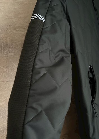 Haki yeşili Kapüşonlu Kadın Uzun Kışlık Mont - Görsel 3