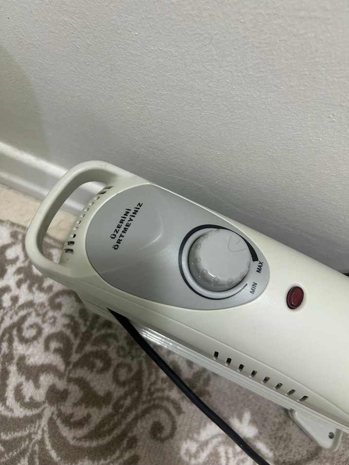 Beyaz ve Gri Elektrikli Isıtıcı - Görsel 2