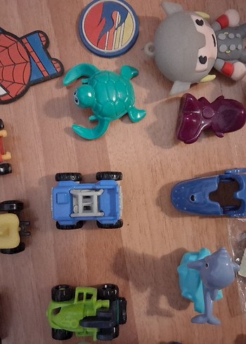 Kinder süpriz araba kunfu panda oyuncaklar renkli Karışık - Görsel 4