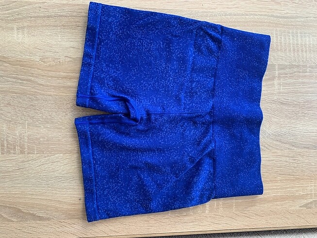 Diğer Gymshark spor şortu