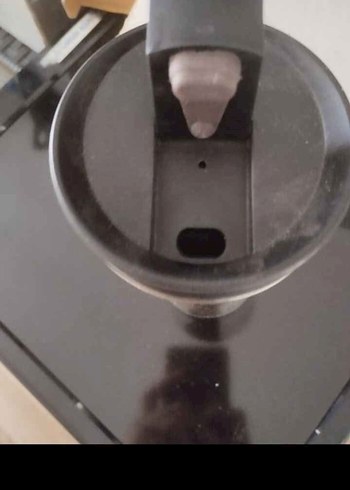 Beyaz Termos Şişe Siyah Kapaklı - Görsel 4