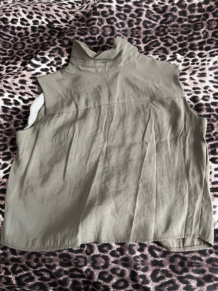 Düğmeli Kolsuz Keten Gömlek - Görsel 2