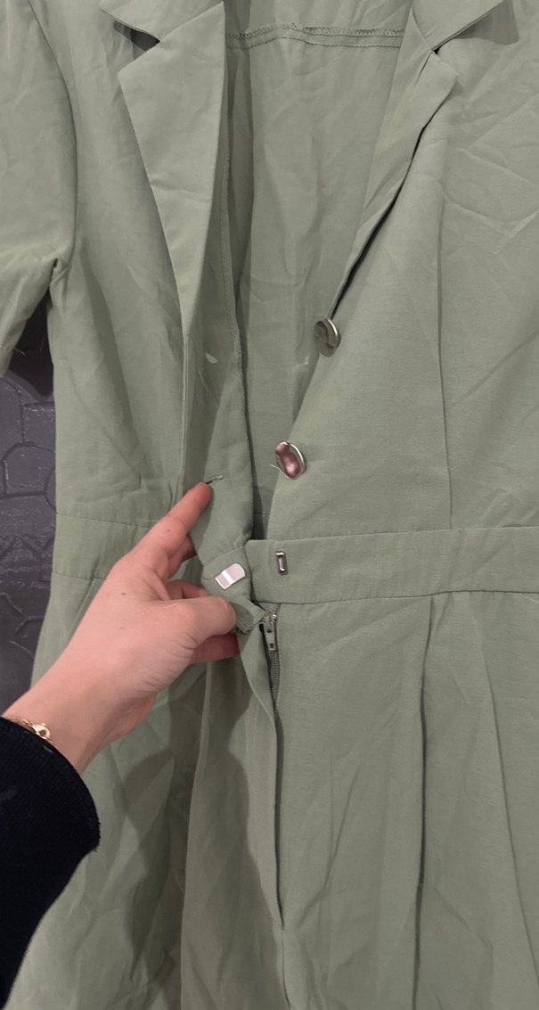 Düğmeli Yeşil Mini Kadın Tulum - Görsel 2