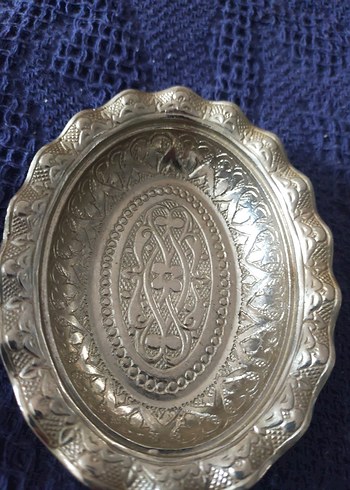 İşlemeli Parlak Gümüş Kapaklı Tabak - Görsel 4