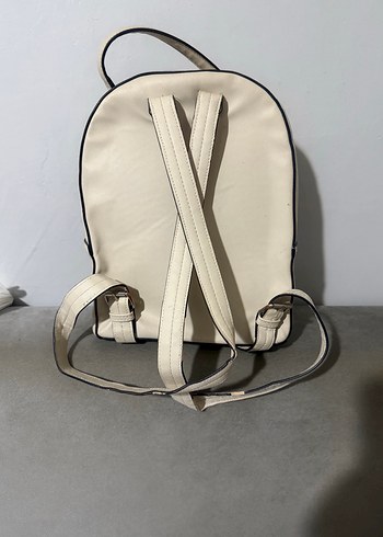 Zara Kadın Beyaz Deri Sırt Çantası - Görsel 2