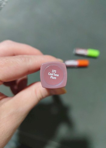Diğer Pastel Pembe Fresh Lips Dudak Parlatıcısı