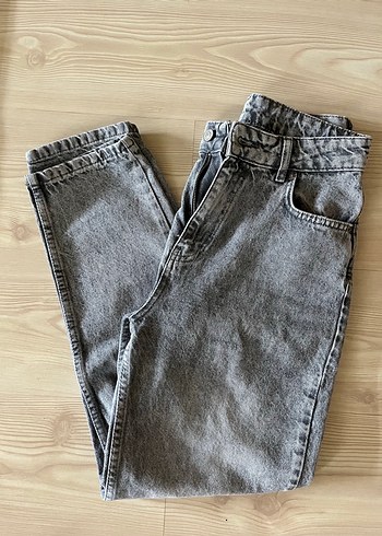 m Beden Stradivarius gri mom jeans
