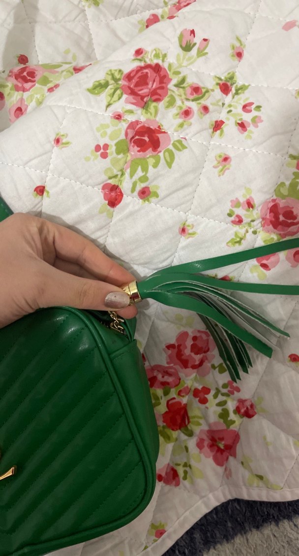 Yeşil Deri Yırtmaçlı Kadın Çanta - Görsel 3