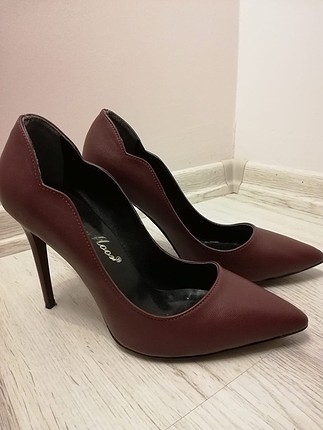 bordo stiletto