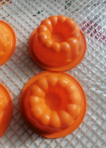 Turuncu Renkli Mini Kek Kalıpları Seti - Görsel 4