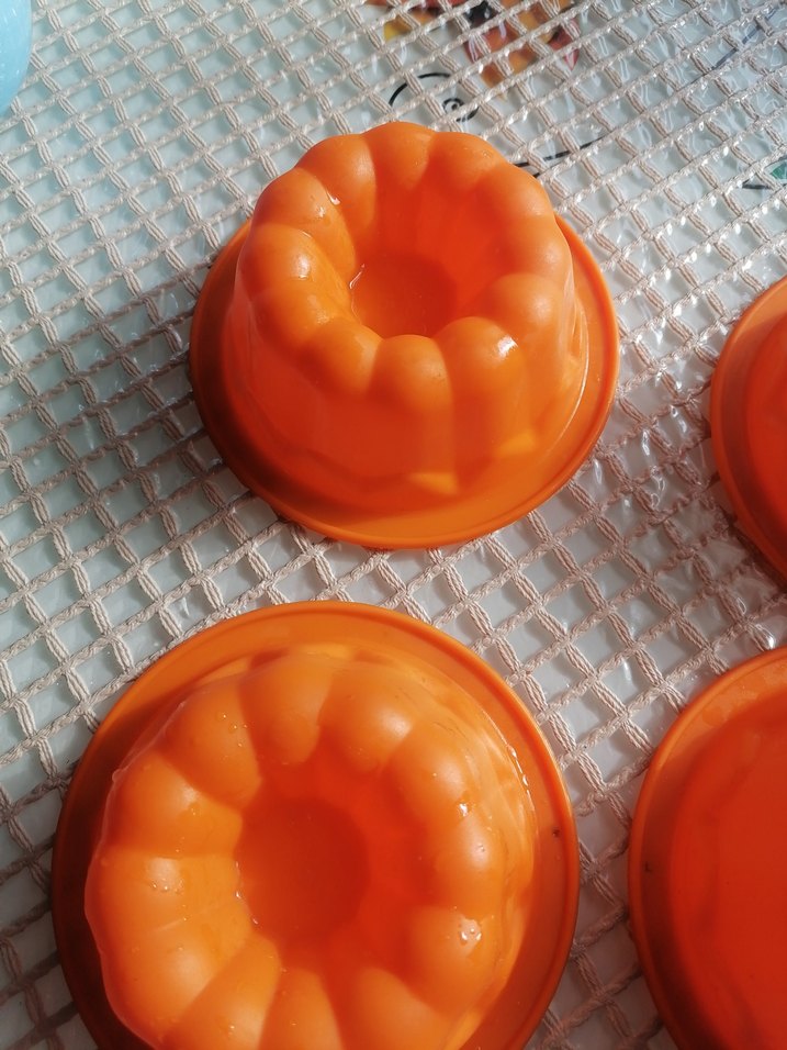 Turuncu Renkli Mini Kek Kalıpları Seti - Görsel 5