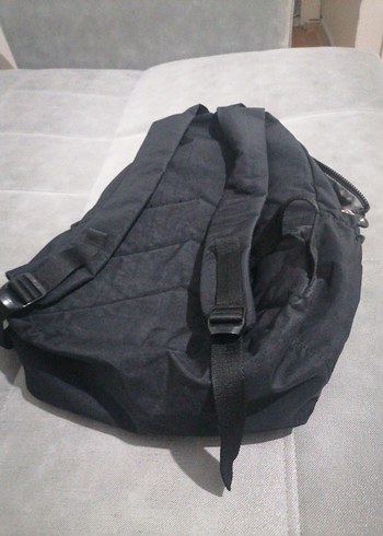 Siyah Kadın Sırt Çantası Tokalı - Görsel 4