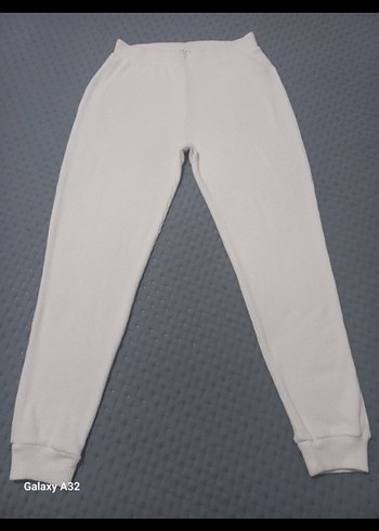 V yaka beyaz uzun kollu bol kesim kazak - Görsel 3