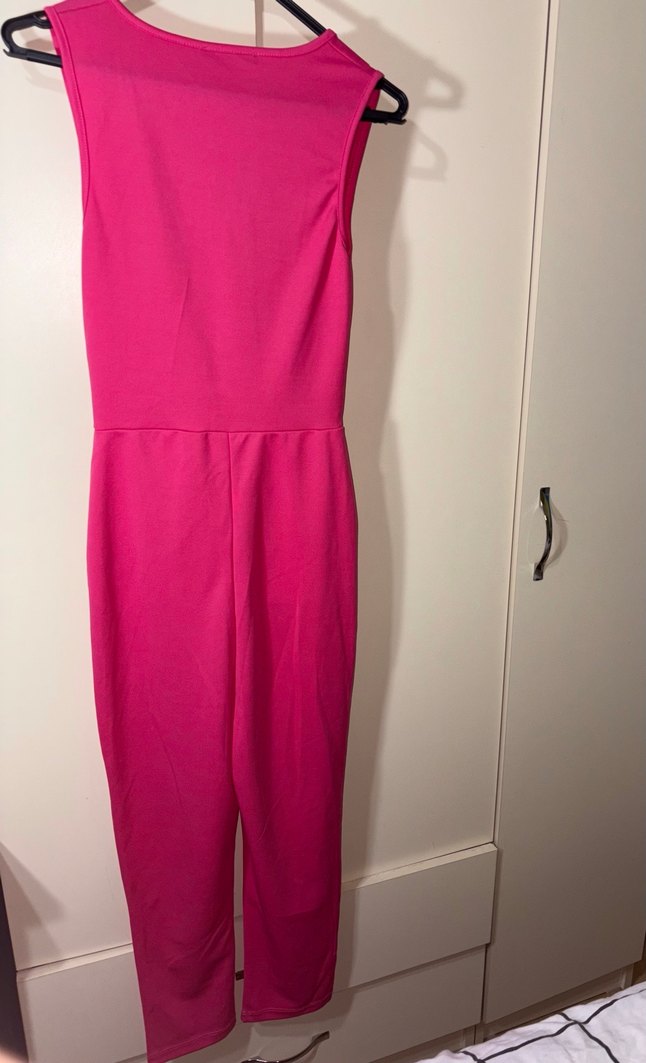 Pembe V Yakalı Kadın Tulum - Görsel 2