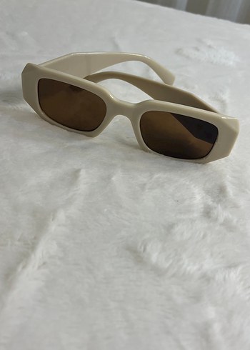 Bej Minimalist Kadın Güneş Gözlüğü - Görsel 2