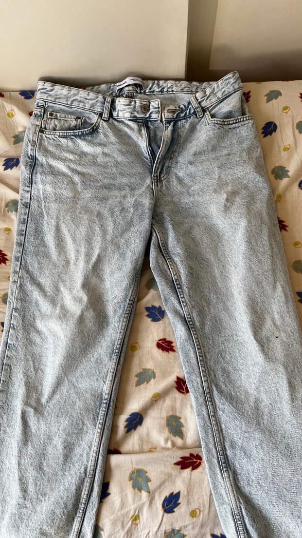 Mavi Büzgülü Rahat Kesim Erkek Kot Pantolon Bershka - Görsel 5