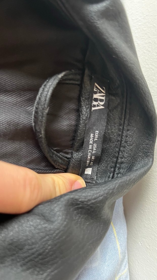 Zara Siyah Deri Biker Ceket, Fermuarlı, Notch Yaka L beden - Görsel 4