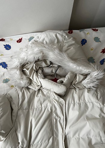 Gri Kürklü Beyaz Kadın Kışlık Mont - Görsel 5