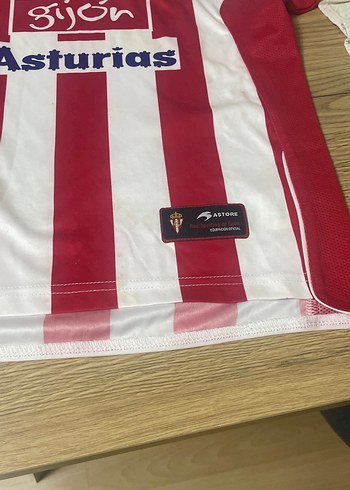 Beyaz Kırmızı Çizgili Kısa Kollu Erkek Forma - Görsel 2