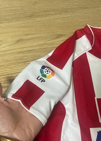 Beyaz Kırmızı Çizgili Kısa Kollu Erkek Forma - Görsel 3