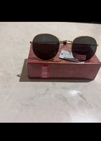 Kadın Klasik Koyu Renk Güneş Gözlüğü - Görsel 2