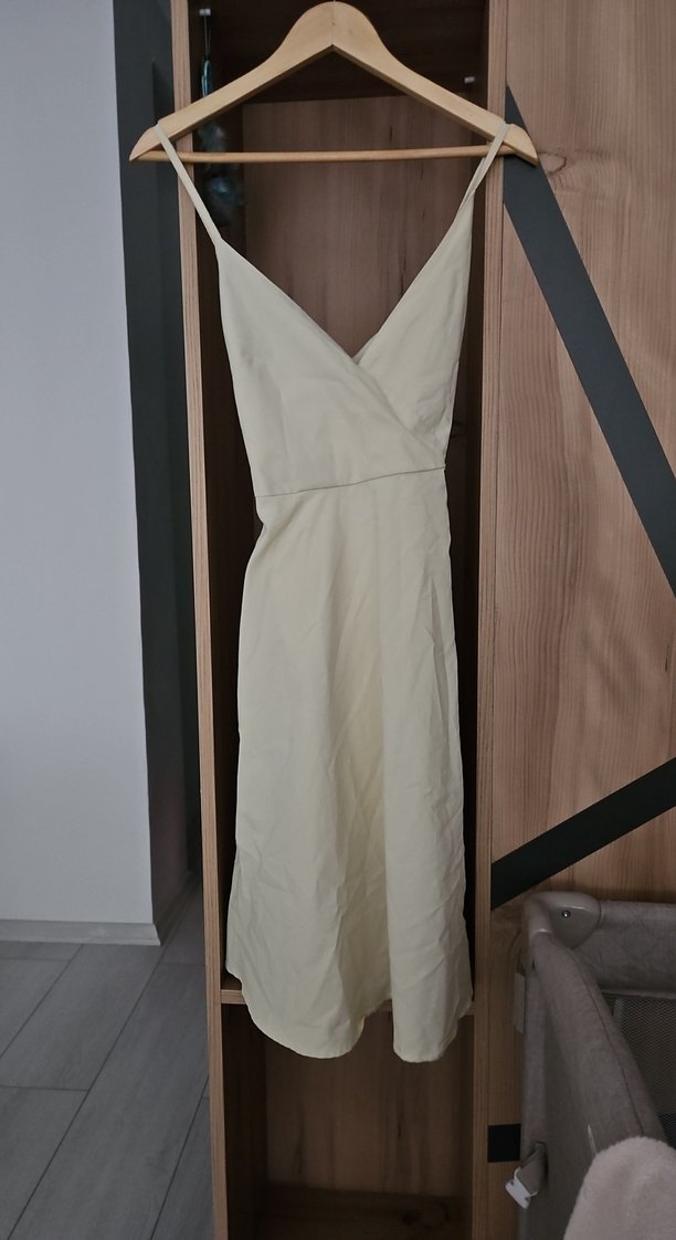 Beyaz V Yaka Askılı Midi Elbise - Görsel 4