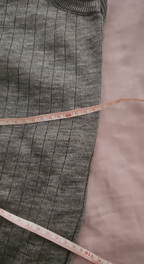 Gri V Yaka Kadın Örgü Süveter - Görsel 3