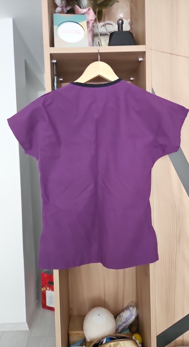 Mor V Yakalı Kadın Forması - Görsel 2