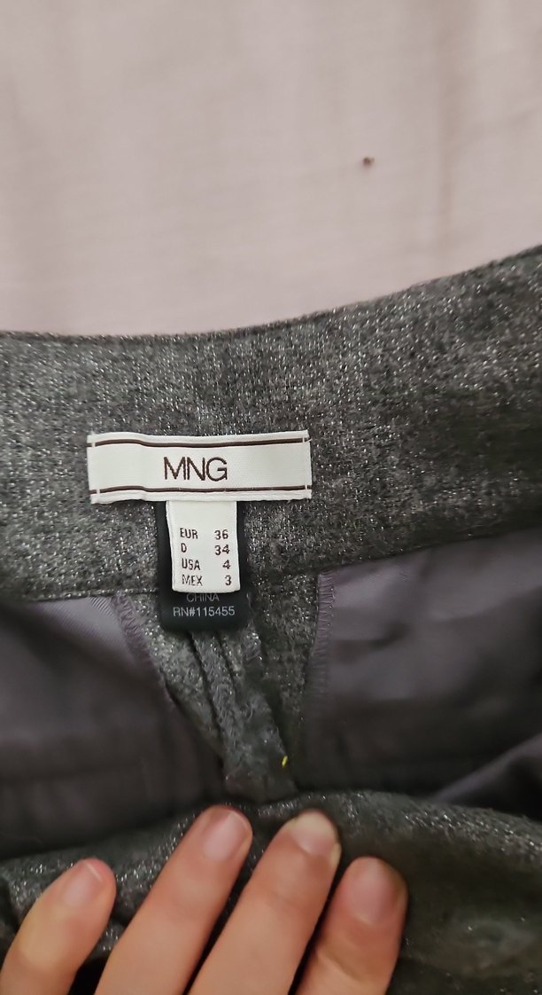 Gri Kemerli Kadın Bermuda Şort - Görsel 3