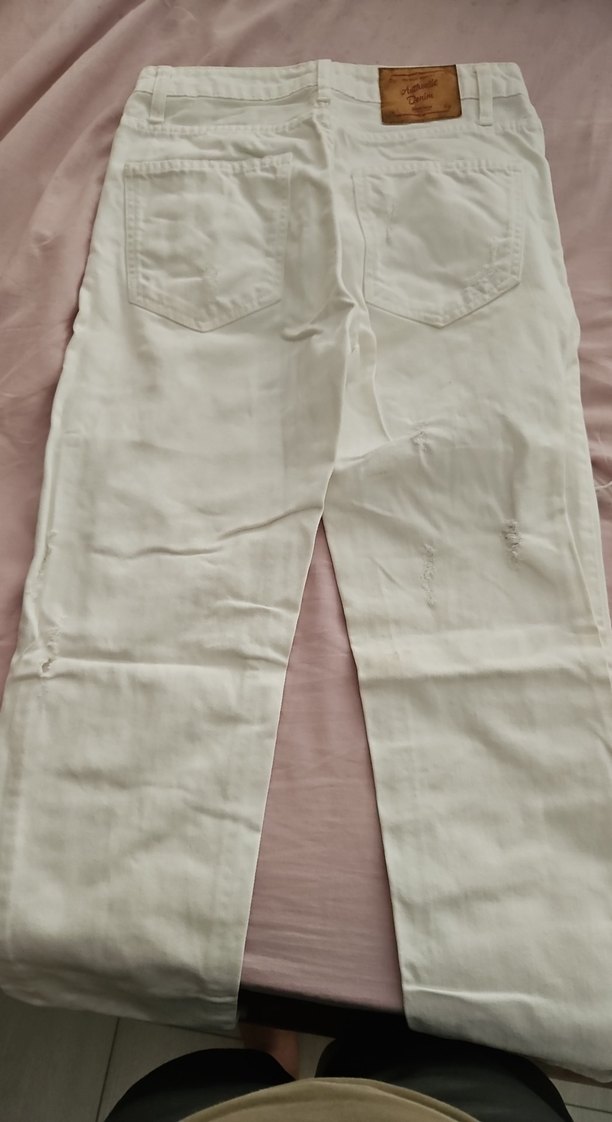 Düğmeli Beyaz Rahat Kesim Kadın Kot Pantolon - Görsel 4