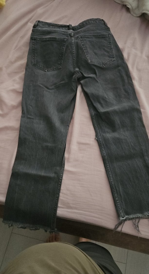 Gri Yırtık Kesim Salaş Kadın Kot Pantolon - Görsel 3