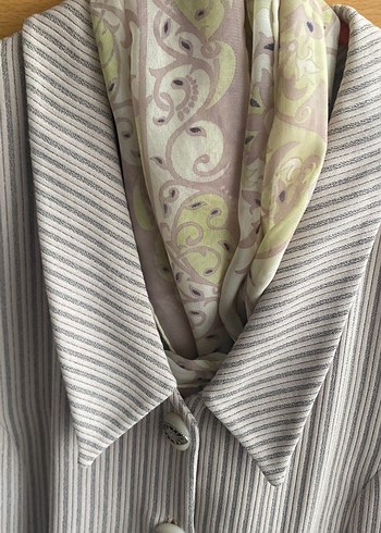 Düğmeli, Kısa Kollu pudra gri çizgili etek ceket takım - Görsel 3