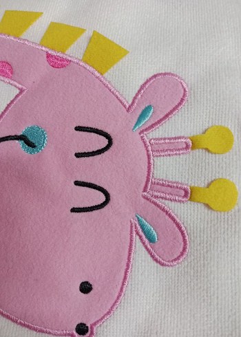 Renkli Nakışlı Bebek Önlüğü - Pembe - Görsel 2