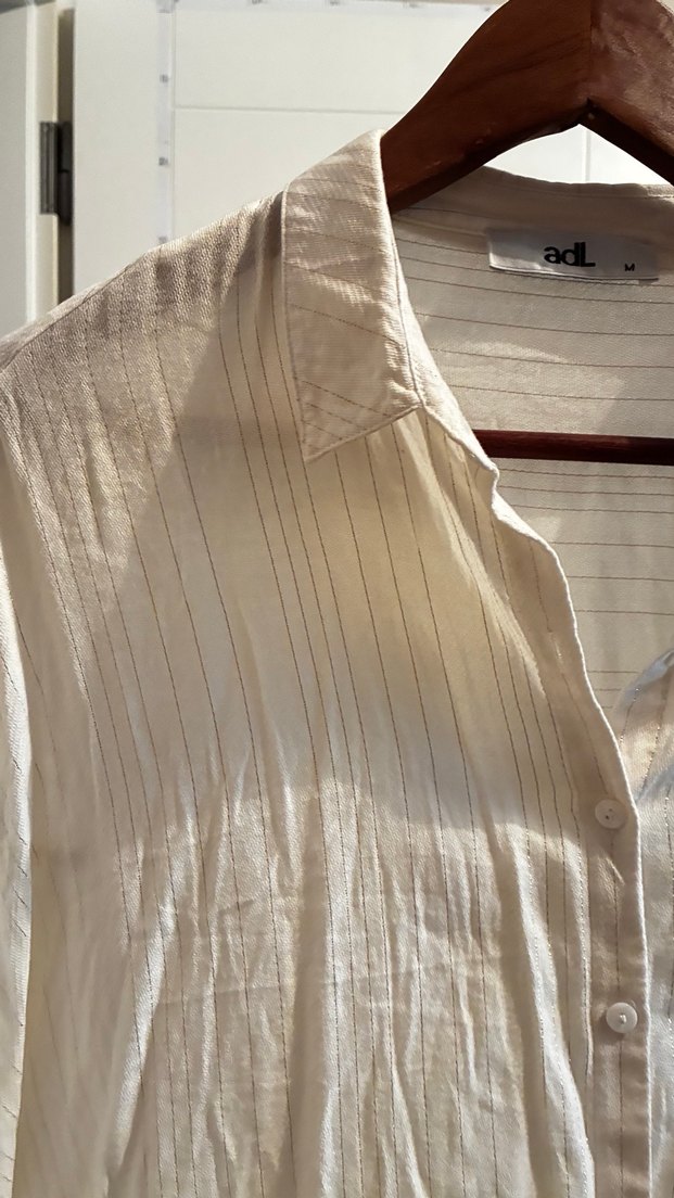 Düğmeli Beyaz Keten Kadın Gömlek - Görsel 2