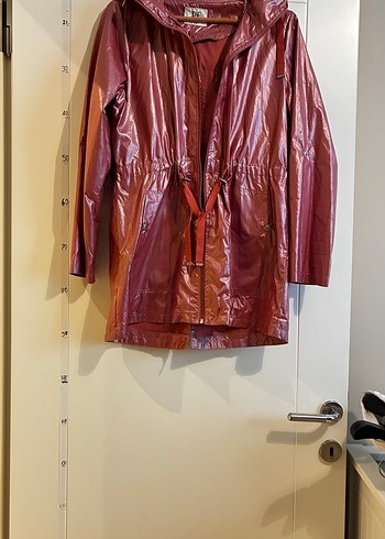 Pembe Parlak Deri Midi Yağmurluk - Görsel 3