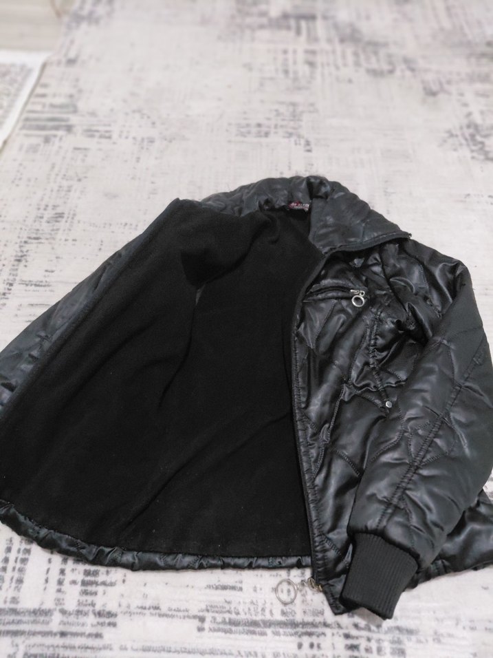 Siyah Fermuarlı Yüksek Yakalı Kadın Ceket - Görsel 3