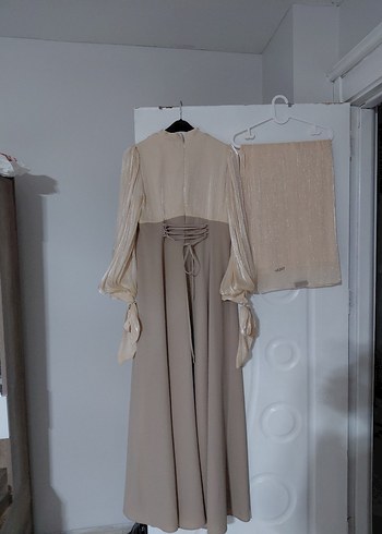 Bej Uzun Kollu Drapeli Kadın Abiye Elbise - Görsel 2