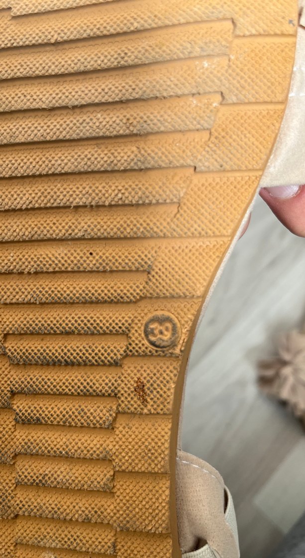 Bej Dolgu Topuklu Fırfırlı Kadın Sandalet - Görsel 4