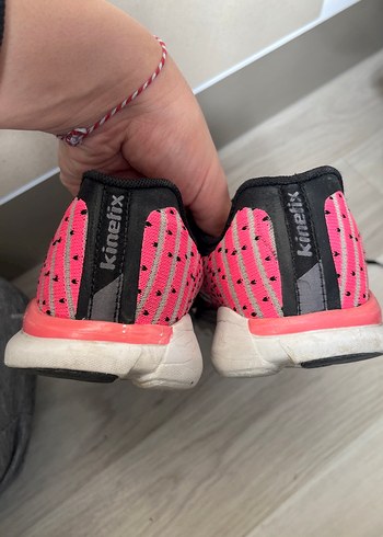 Pembe Siyah Bağcıklı Kadın Spor Ayakkabı - Görsel 4