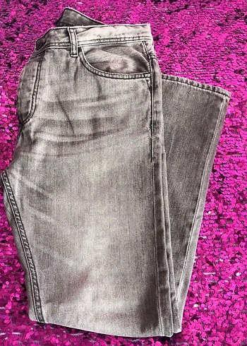 BERSHKA ERKEK GRİ ESKİTME JEAN PANTOLON (32) - Görsel 4