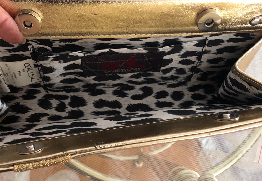 ADİL IŞIK ALTIN RENGİ DERİ KADIN ÇANTA PORTFOY - Görsel 5