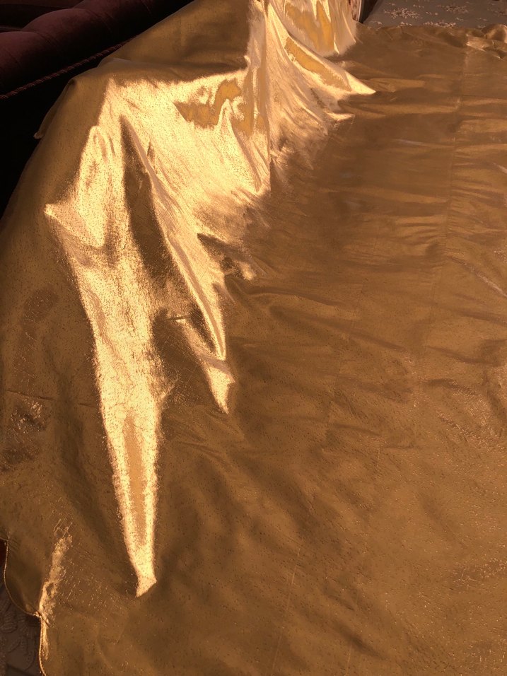 Parlak Altın Renkli Bohem Tarzı Masa örtüsü - Görsel 4