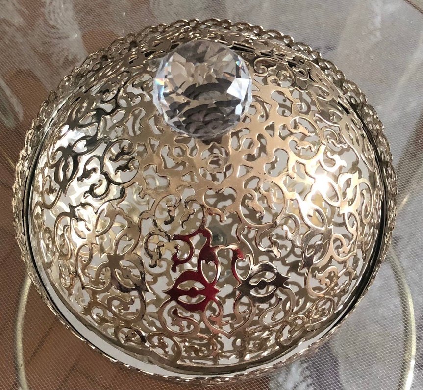 Taşlı Gümüş Görünümlü Dantel Gibi İşlemeli Sunum Tabağı - Görsel 5