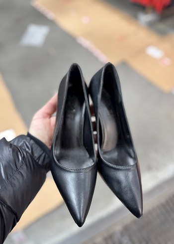 Siyah Tokalı Stiletto Kadın Ofis Ayakkabısı - Görsel 3